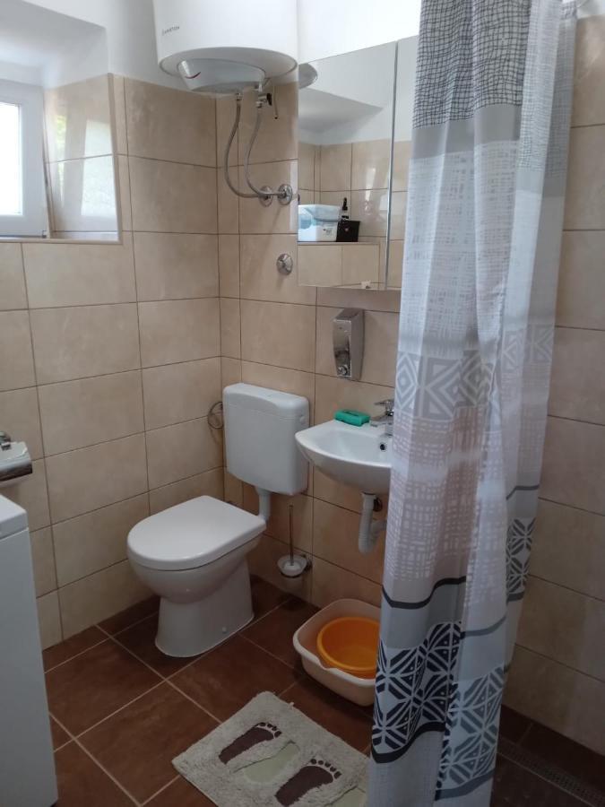 Kastelanic Apartman Brbinj Exterior foto